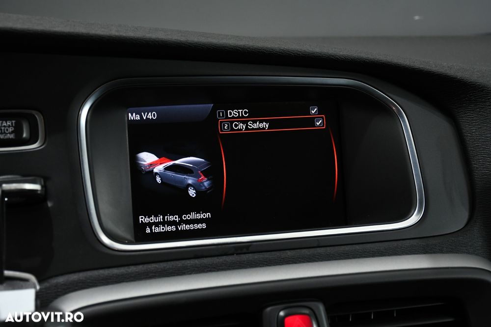 Volvo V40 Cross Country D3 Geartronic Momentum - 21