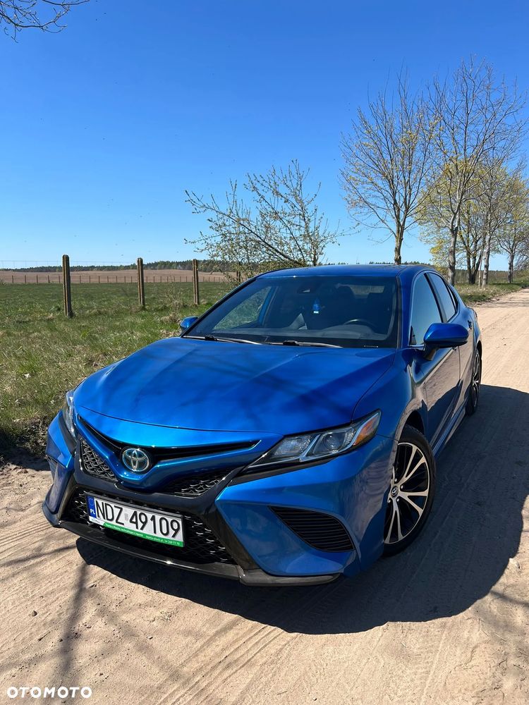 Toyota Camry - 12