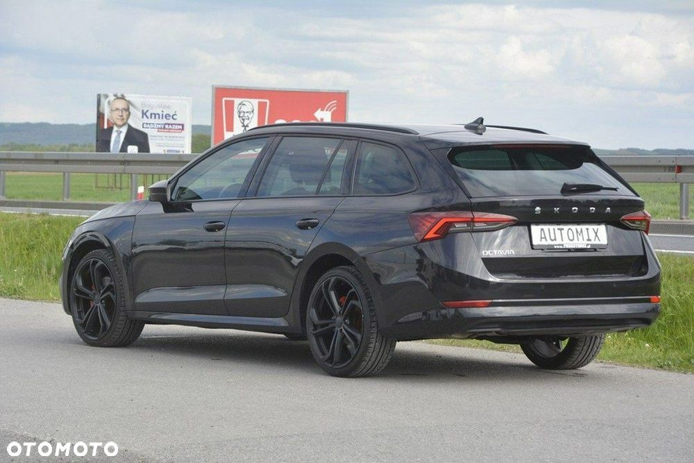 Skoda Octavia Combi 2.0 TDI DSG Style - 4