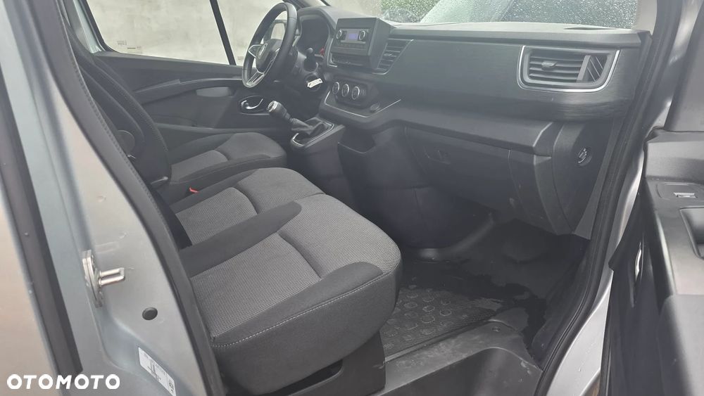 Renault Trafic 2.0 dCi - 4
