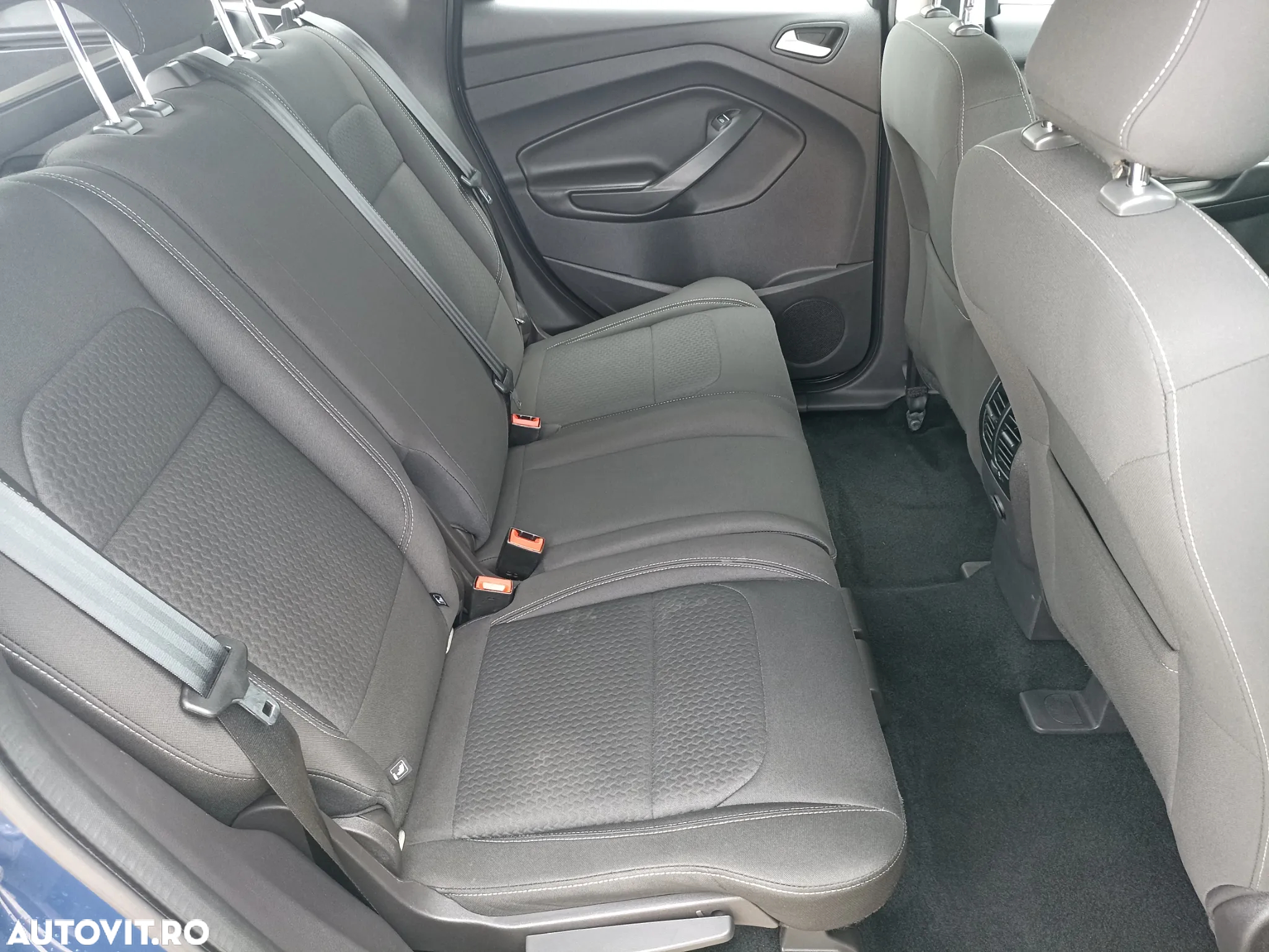 Ford Kuga 1.5 EcoBoost 4WD Aut. Trend - 13