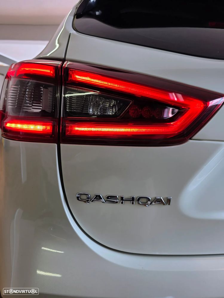 Nissan Qashqai 1.5 dCi N-Connecta Led - 18