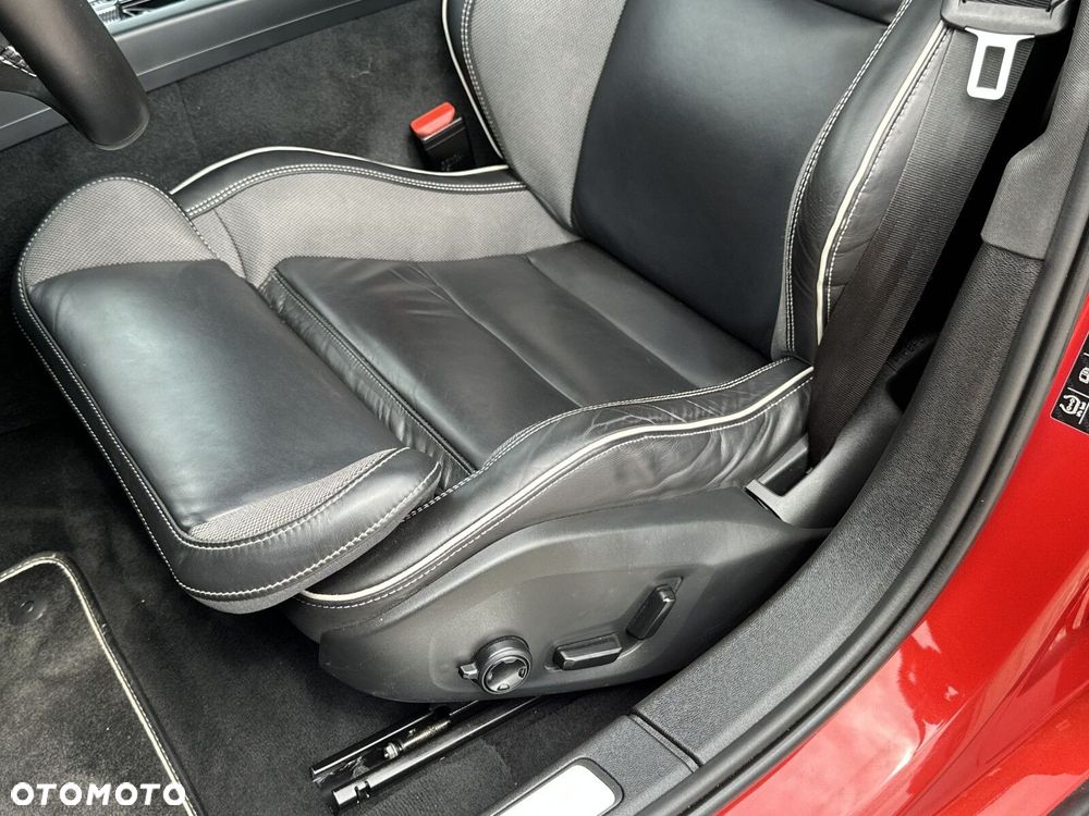Volvo S60 B4 B R-Design - 14