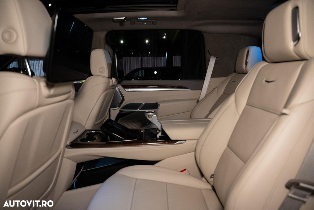 Cadillac Escalade - 27