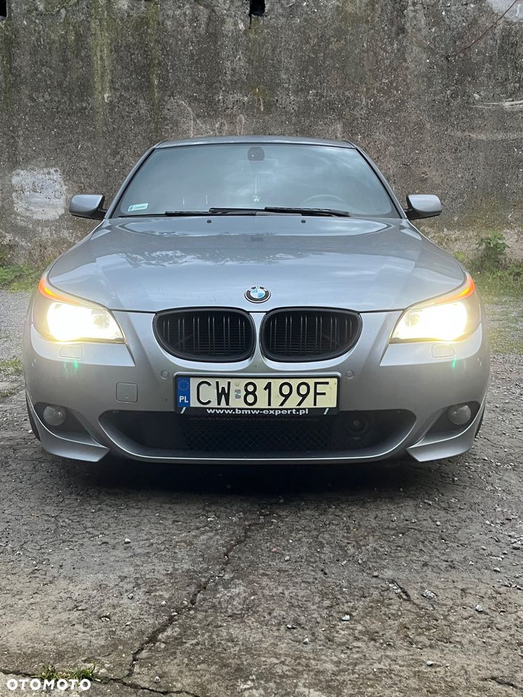 BMW Seria 5 550i - 4