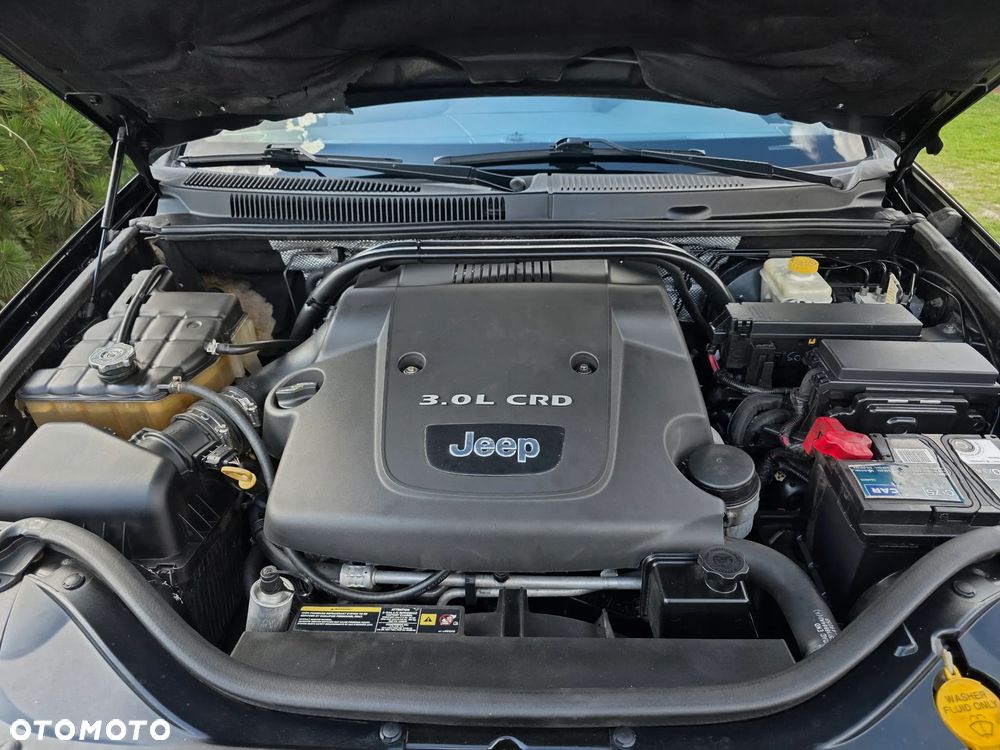 Jeep Grand Cherokee - 35