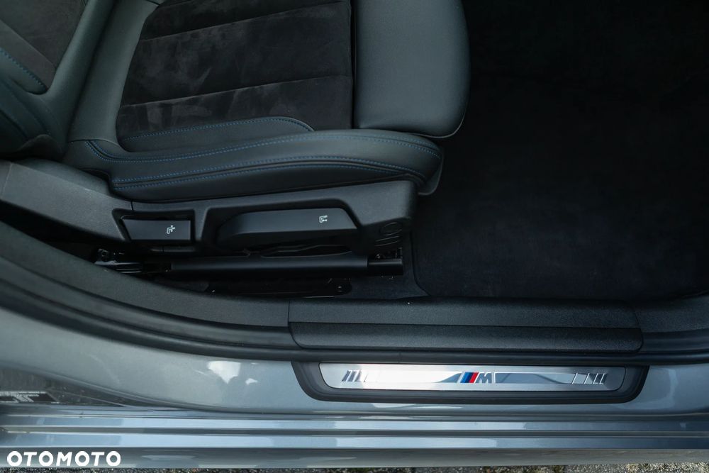 BMW Seria 3 318d Edition M Sport Shadow - 29