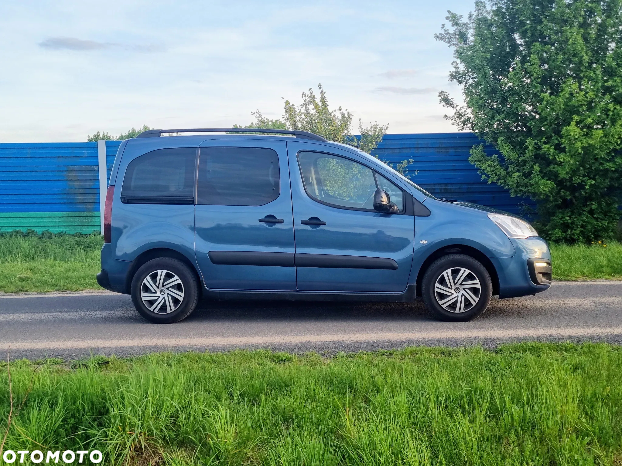 Citroën Berlingo Multispace BlueHDi 100 SELECTION - 17