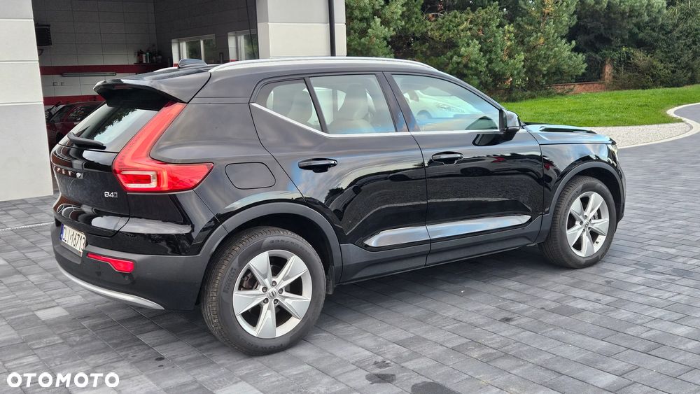 Volvo XC 40 B4 B AWD DKG Plus Bright - 16