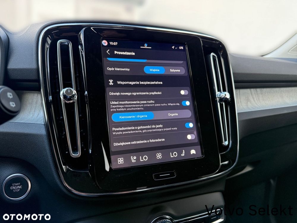 Volvo XC 40 - 25