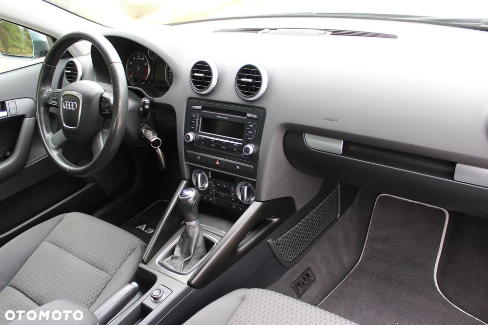 Audi A3 Sportback 1.6 Attraction - 22