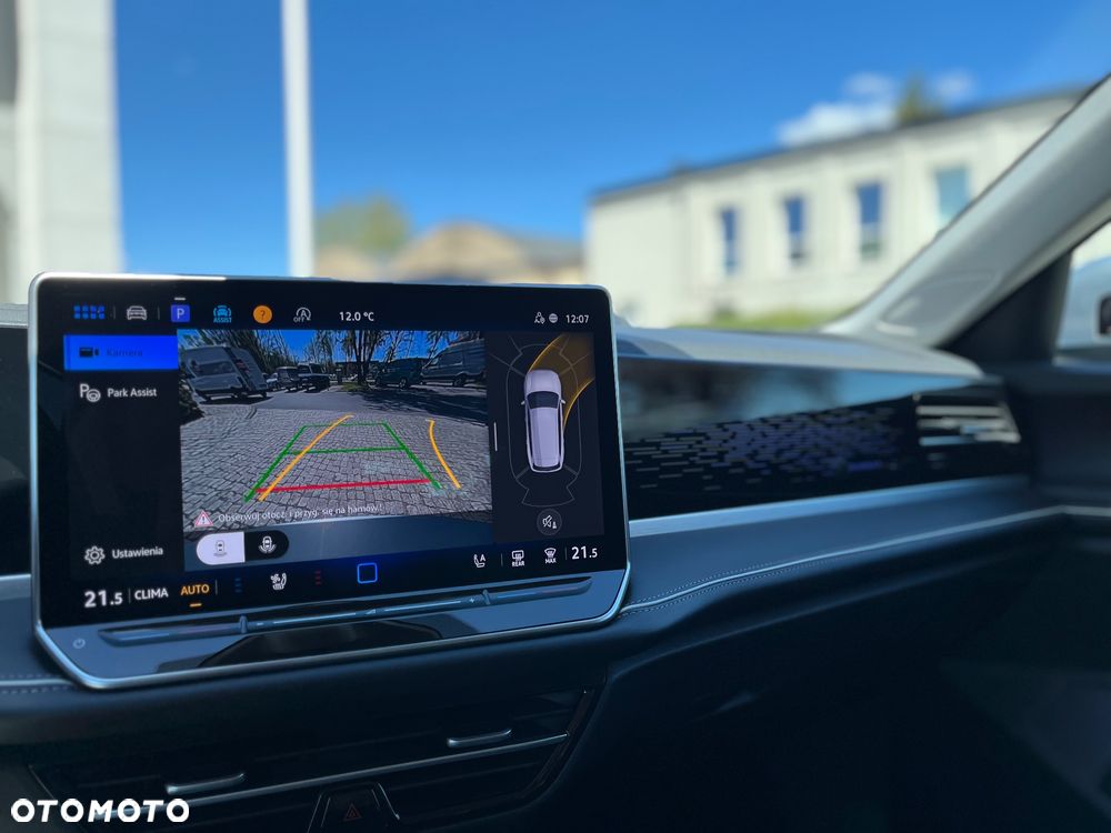 Volkswagen Passat - 11