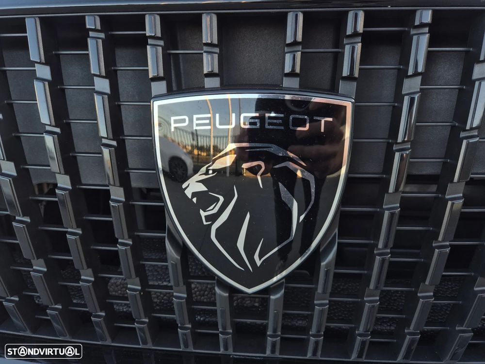 Peugeot 2008 1.2 PureTech Allure Pack - 11
