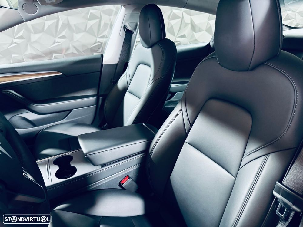 Tesla Model 3 - 26