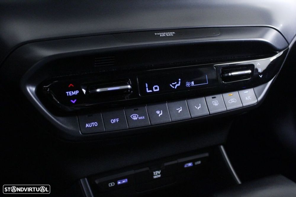 Hyundai Bayon 1.0 T-GDi Premium DCT - 29