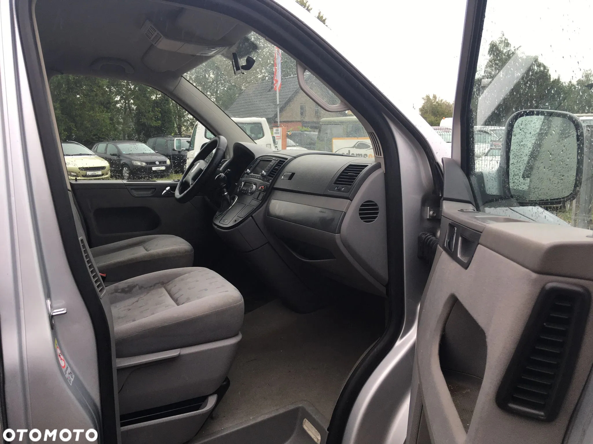 Volkswagen Multivan - 4
