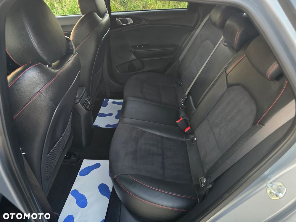 Kia ProCeed 1.6 T-GDI DCT7 OPF GT - 23
