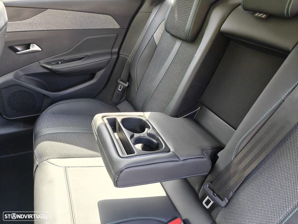 Peugeot 308 SW 1.2 PureTech Allure Full LED EAT8 - 22