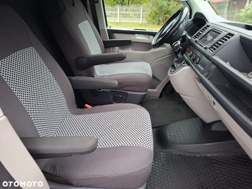 Volkswagen Transporter T6 - 37