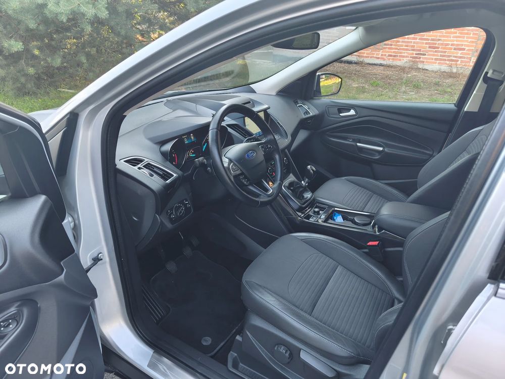 Ford Kuga 2.0 TDCi 4x4 Titanium - 4