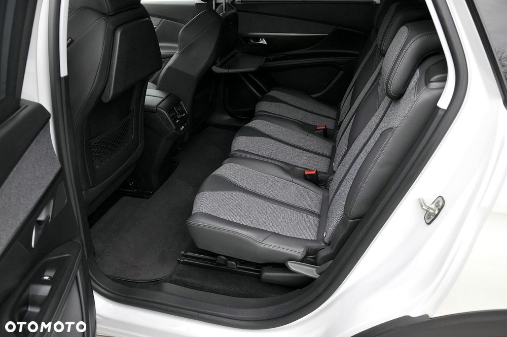 Peugeot 5008 - 9