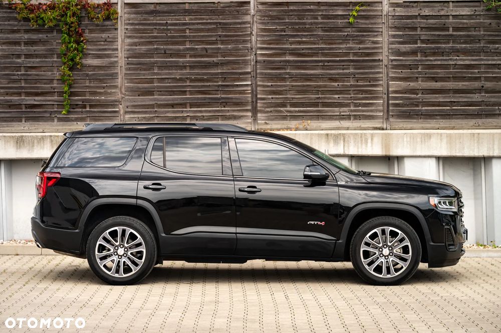 GMC Acadia - 4