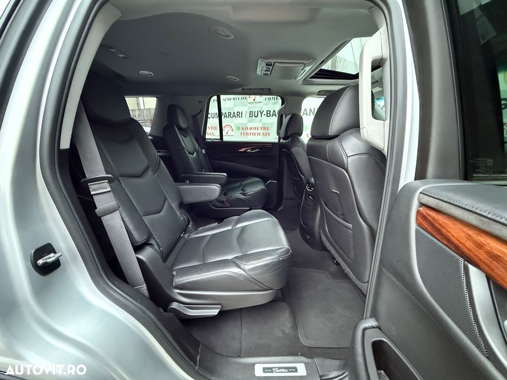Cadillac Escalade - 11