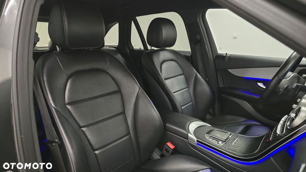 Mercedes-Benz GLC 300 de 4Matic 9G-TRONIC AMG Line Plus - 21