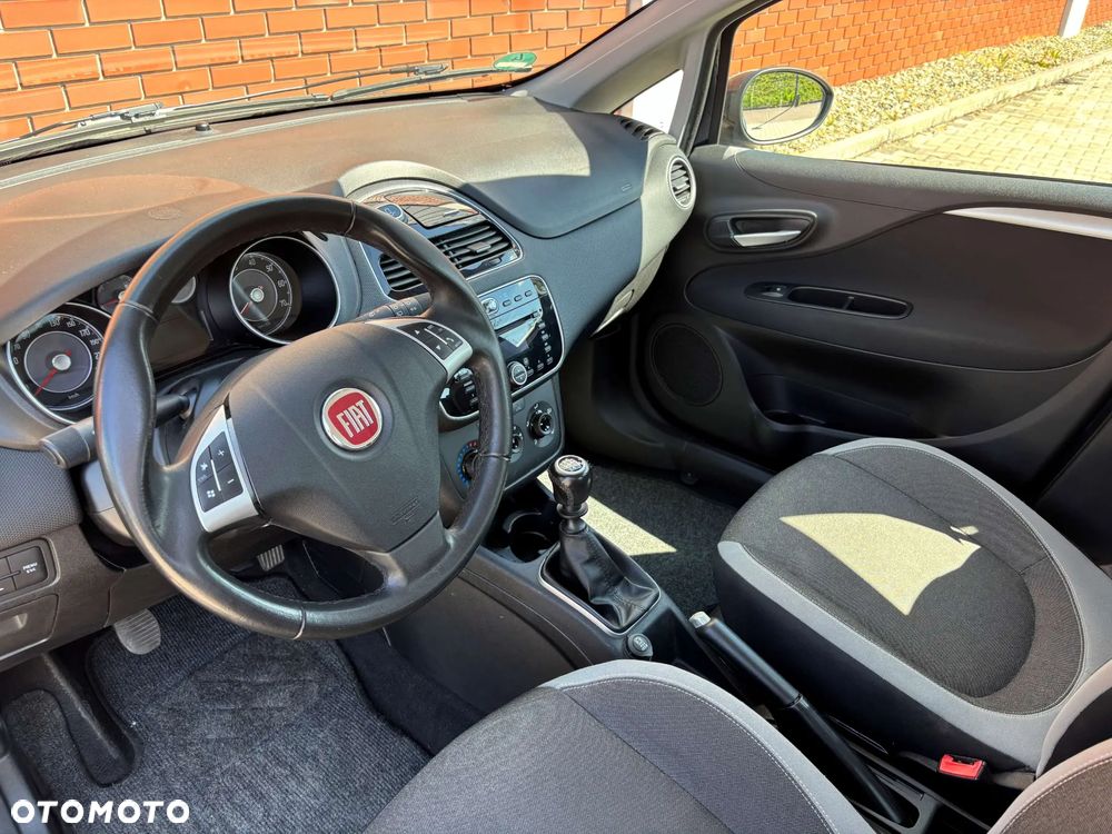 Fiat Punto 2012 - 16