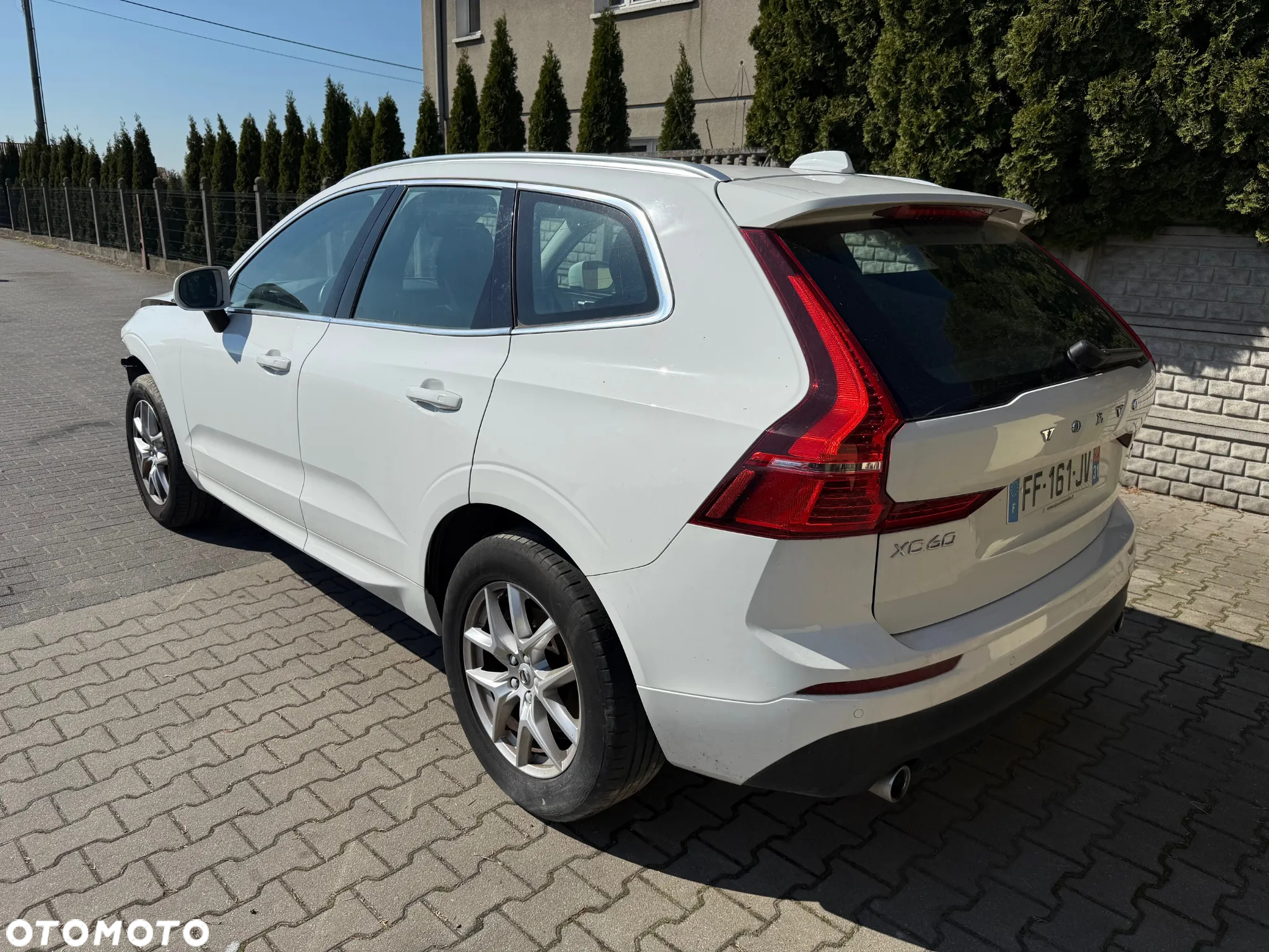 Volvo XC 60 D3 Momentum Pro - 4