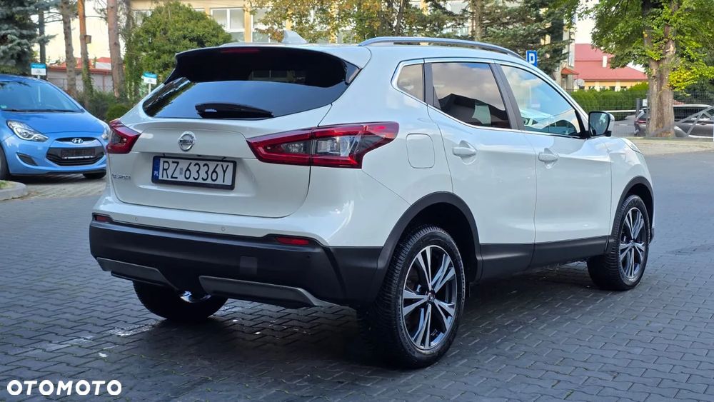 Nissan Qashqai 1.3 DIG-T N-Connecta DCT - 5