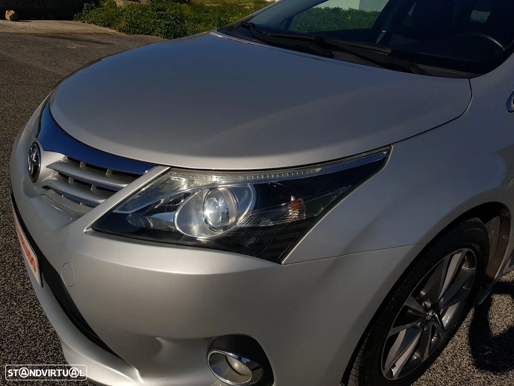 Toyota Avensis SW 2.0 D-4D Luxury+Navi - 58