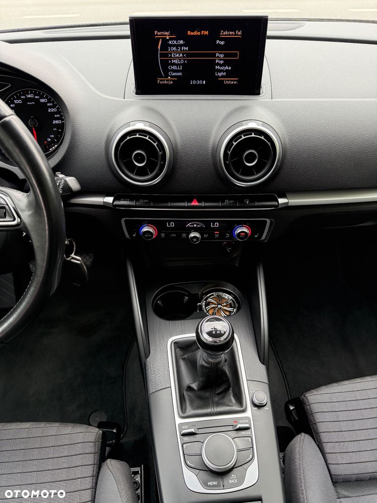 Audi A3 Sportback 2.0 TDI S line Sportpaket - 27