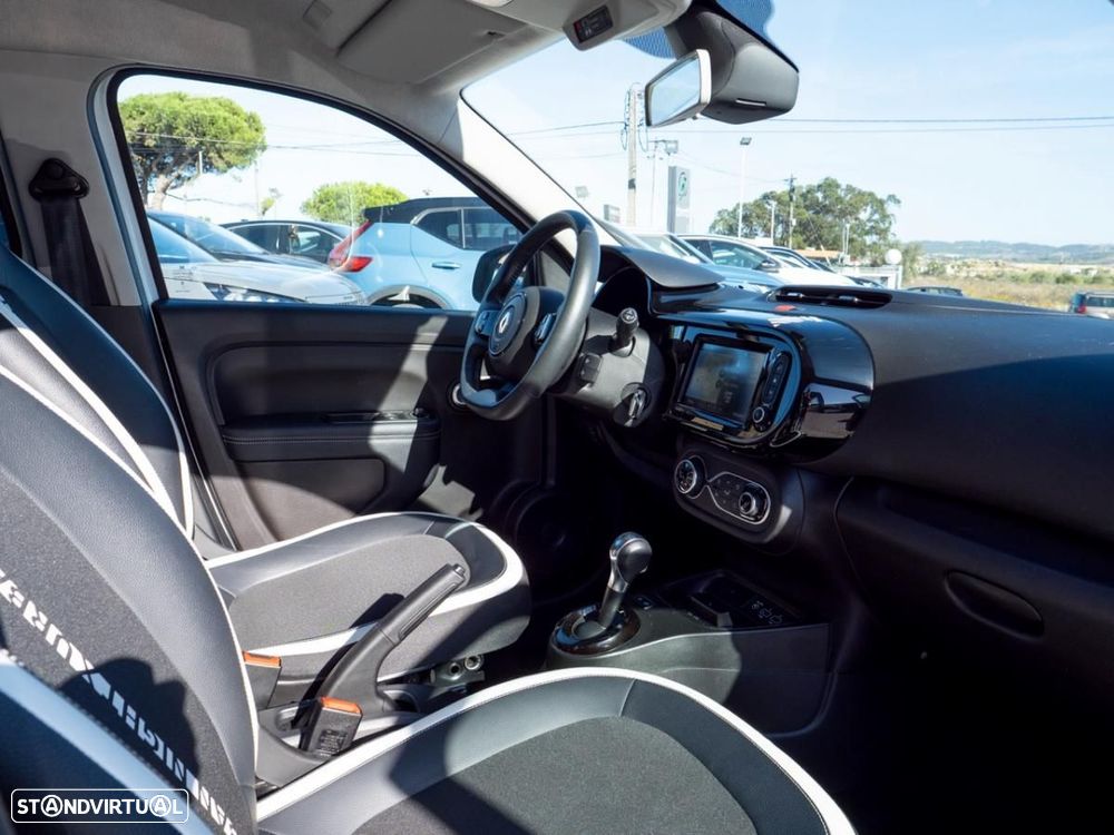 Renault Twingo E-Tech. 22 Urban Night - 20