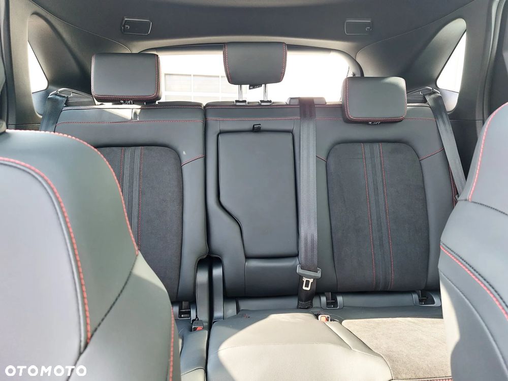 Ford Kuga 2.5 FHEV FWD ST-Line X - 20