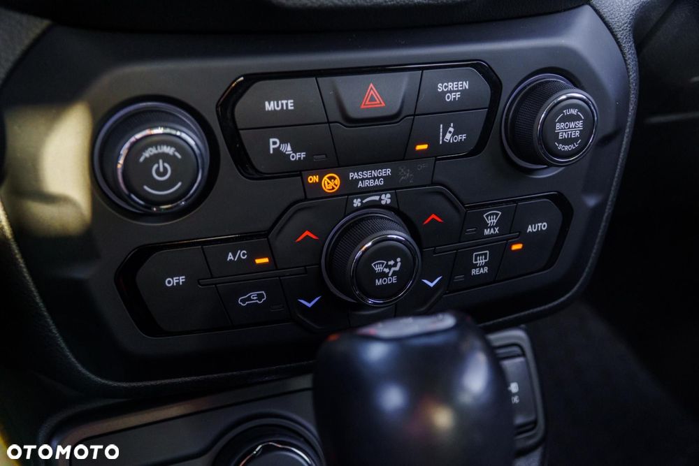Jeep Renegade - 23