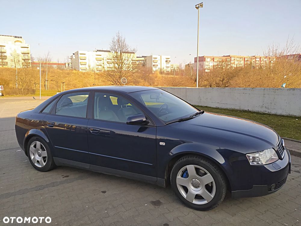 Audi A4 ver-1-8t-quattro - 4