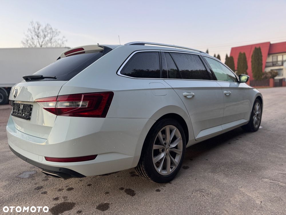 Skoda Superb 2.0 TSI 4x4 DSG SportLine - 8