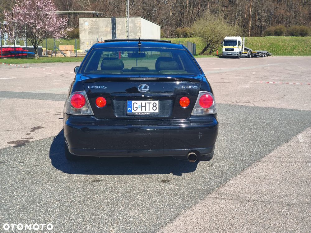 Lexus IS 300 Elegance - 13