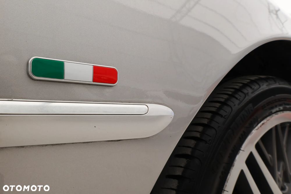 Lancia Thesis 2.4 JTD 20v Sportiva - 17