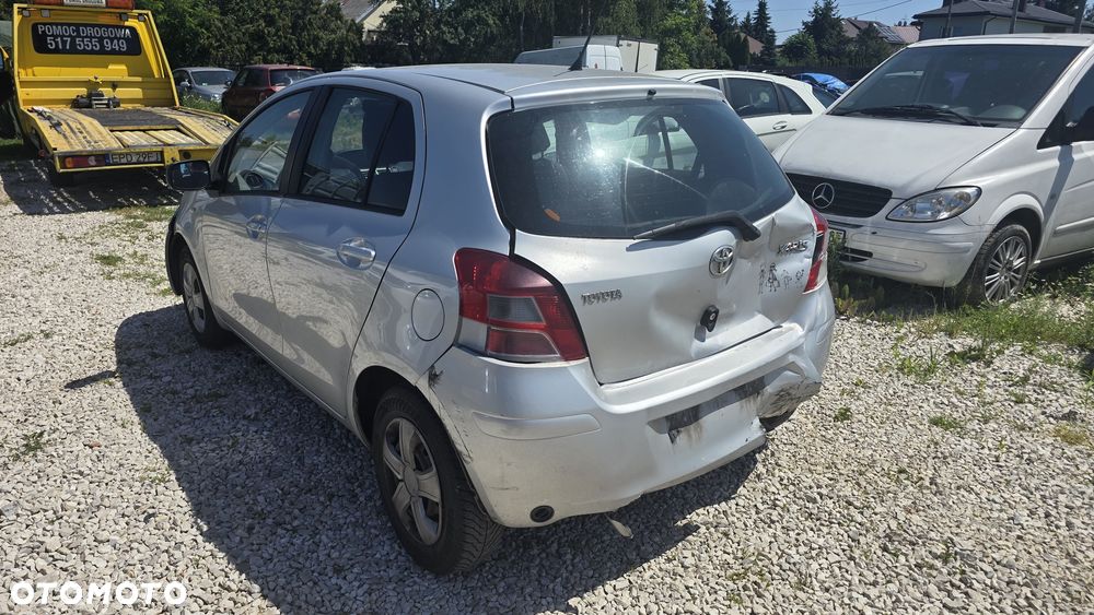 Toyota Yaris 1.0 Luna - 12