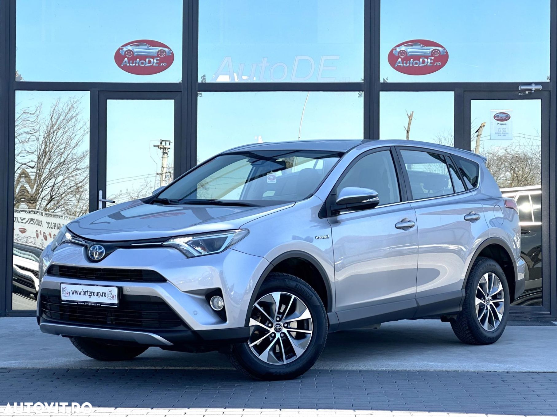 Toyota RAV4 - 1