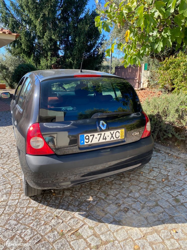 Renault Clio 1.2 16V Confort - 4
