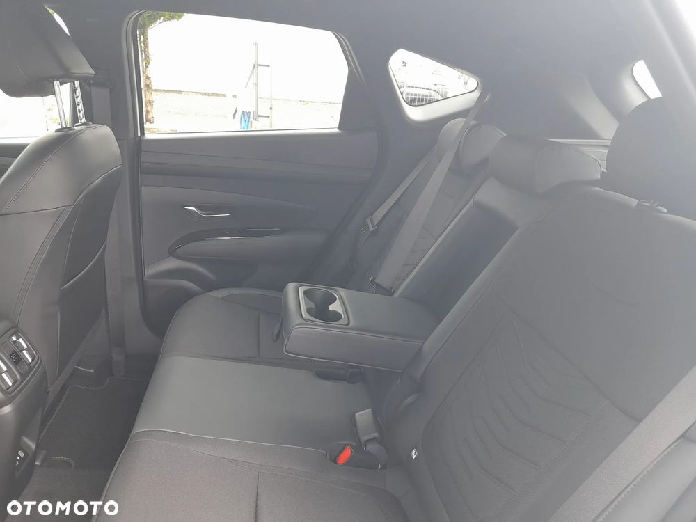 Hyundai Tucson 1.6 T-GDi HEV Smart Black 2WD - 16