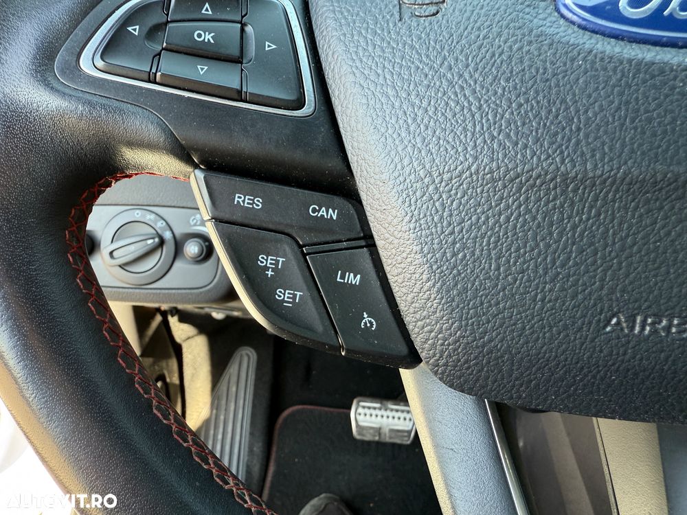 Ford Kuga 1.5 EcoBoost 4x4 Aut. ST-Line - 15