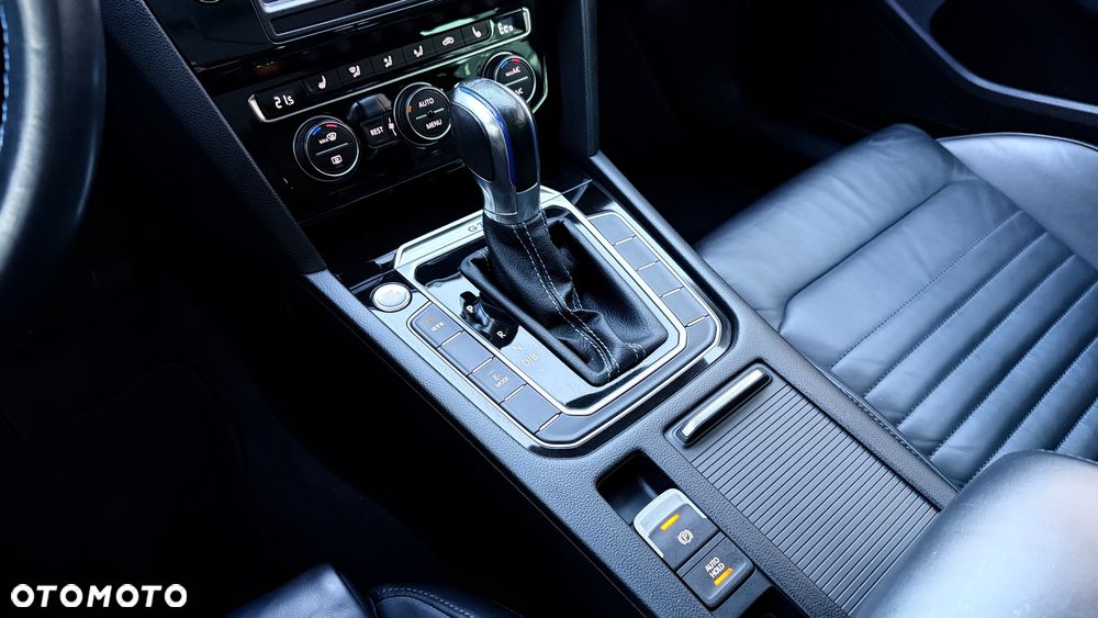 Volkswagen Passat - 39