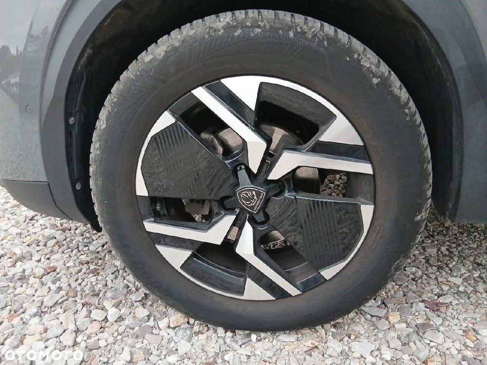 Peugeot 2008 1.2 PureTech Allure S&S EAT8 - 11