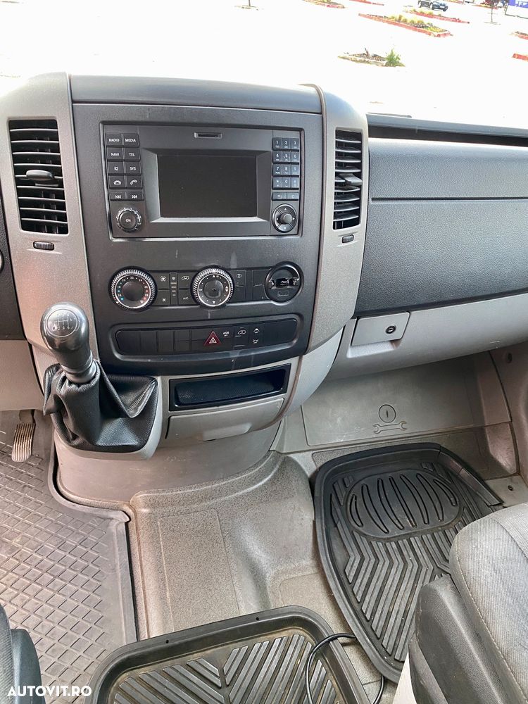 Mercedes-Benz Sprinter - 9