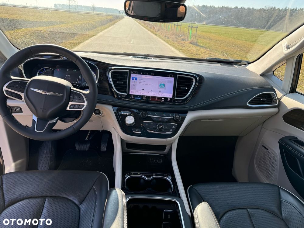 Chrysler Pacifica - 6