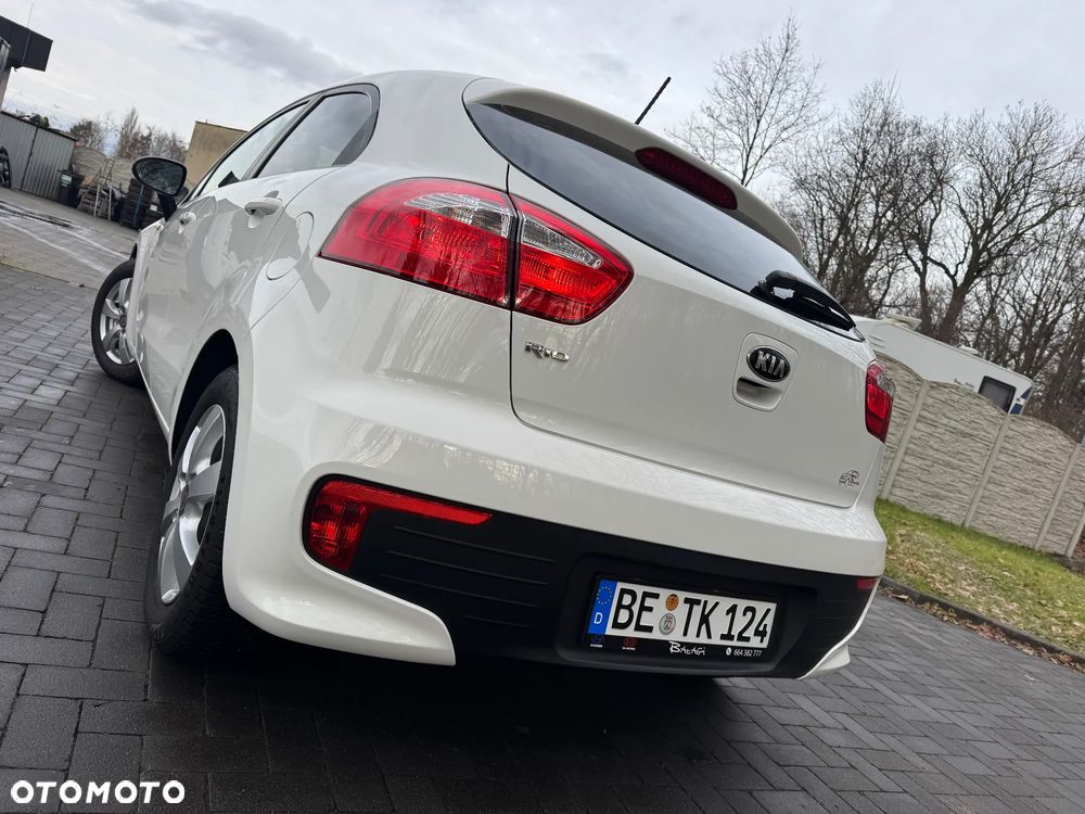 Kia Rio 1.2 Attract - 16